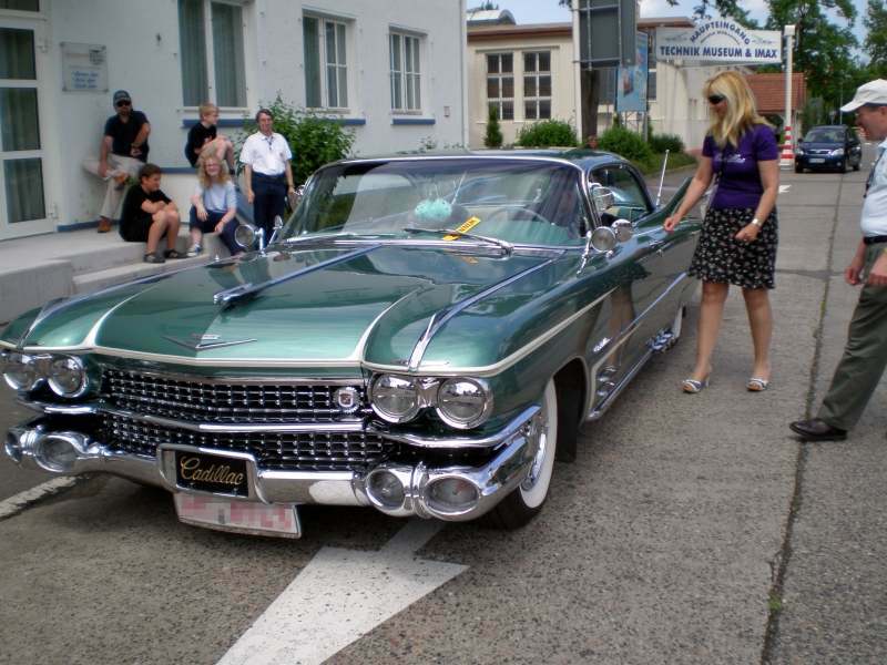 Wollenweber peoples choice CLC award from Liliane De Brandt.JPG - People's Choice:1959 Cadillac Coupe de Ville Custom
